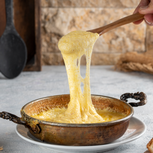 Hot muhlama with melted cheese
